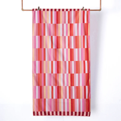 TOALLA ESTAMPADA C/BOLSO BRASIL